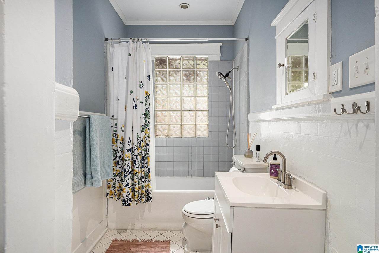 1173 18TH AVENUE - Photo 1