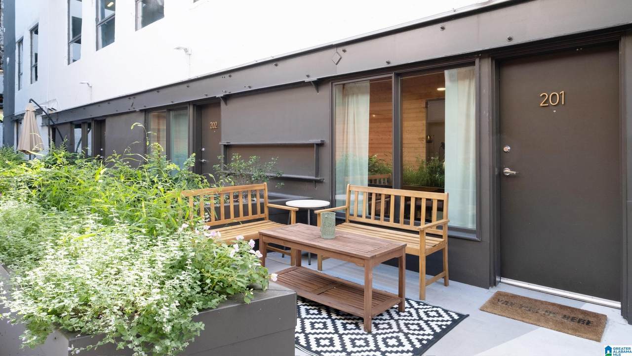 1801 2ND AVENUE N - Photo 1