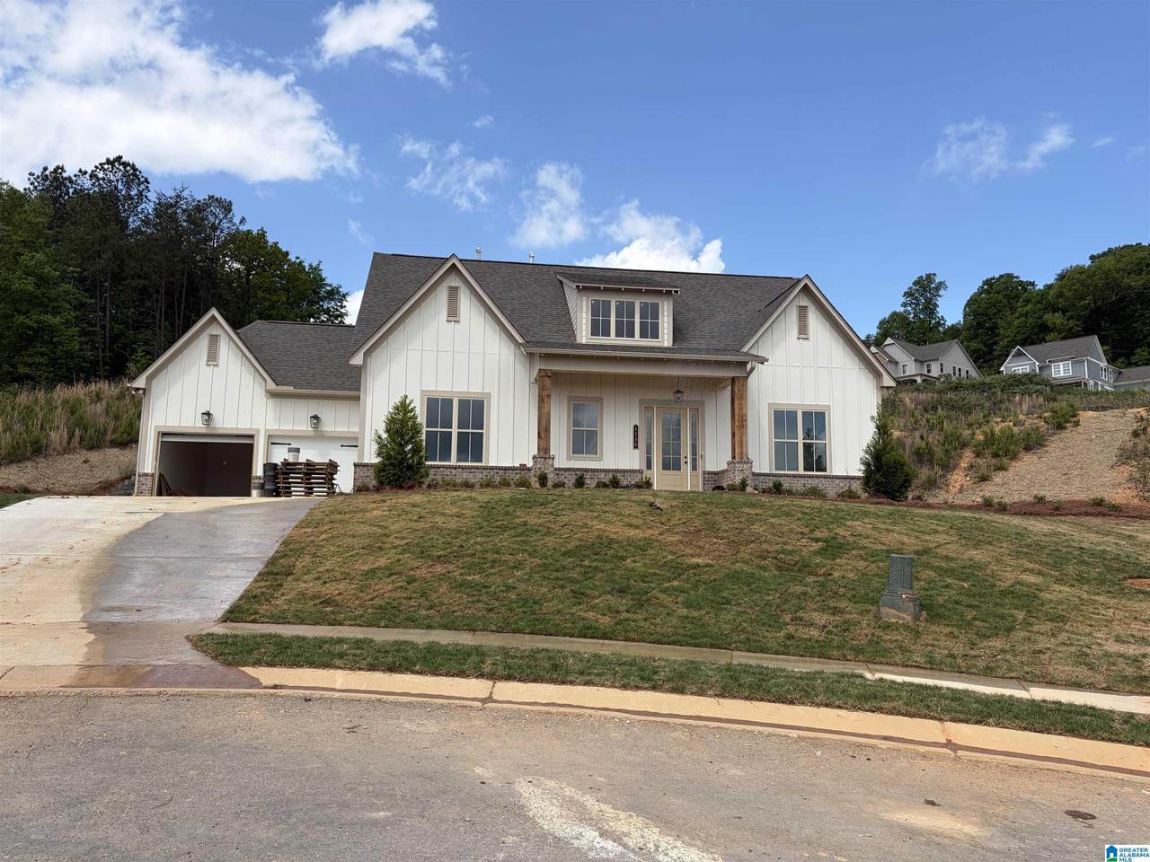 1156 Oak Boulevard - Photo 1