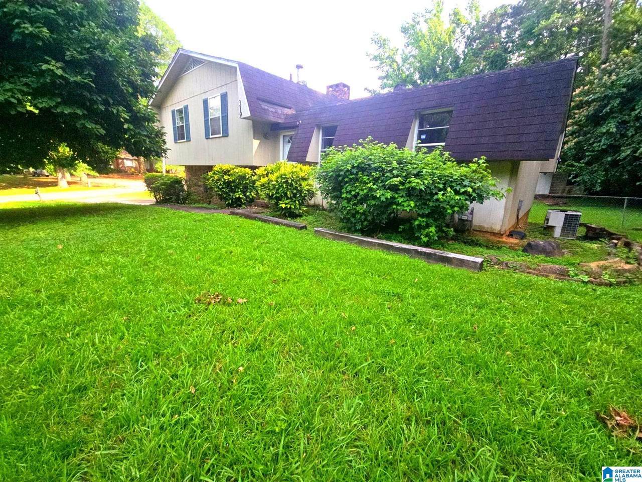 319 Burgundy Drive - Photo 1