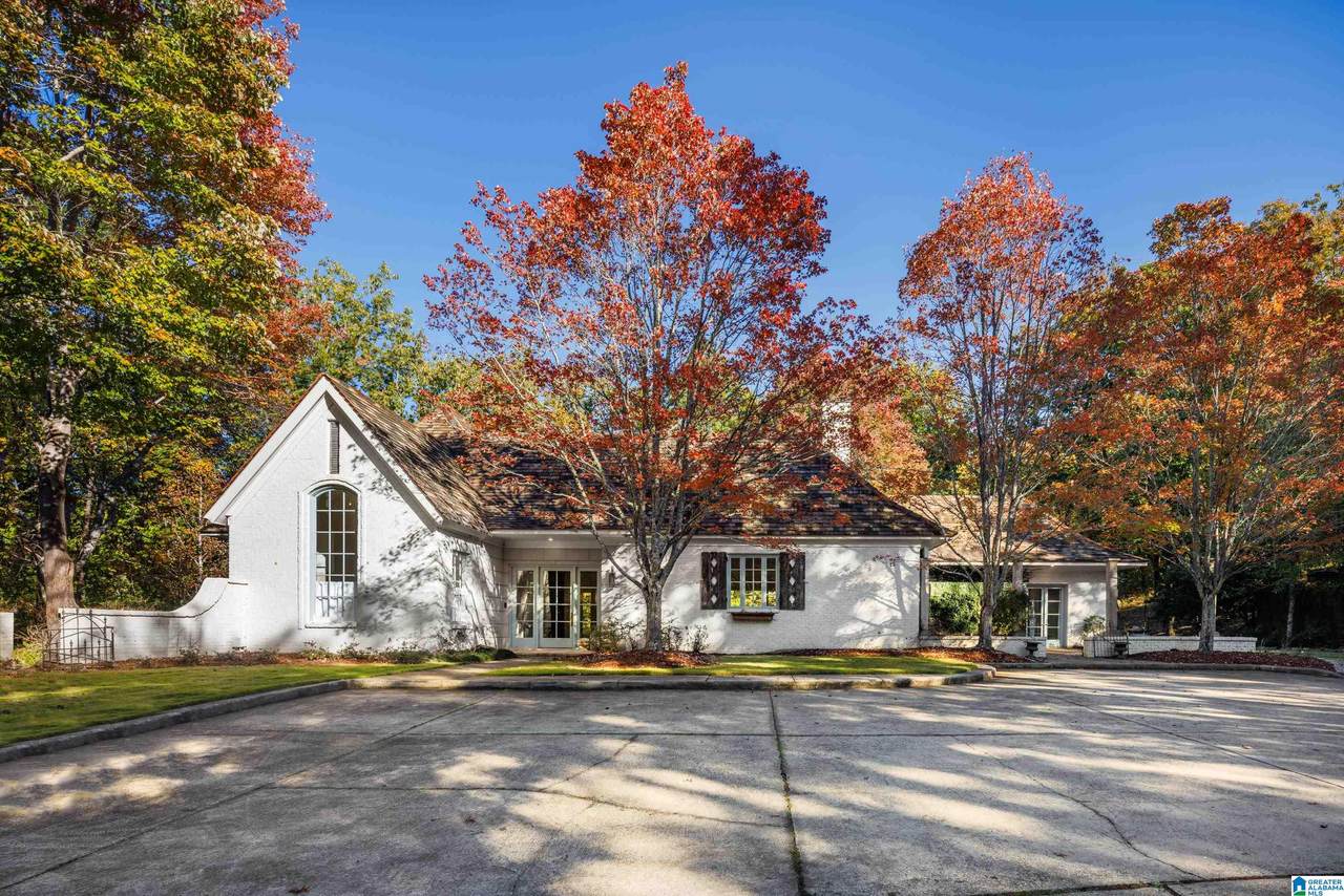 8015 Castlehill Road - Photo 1