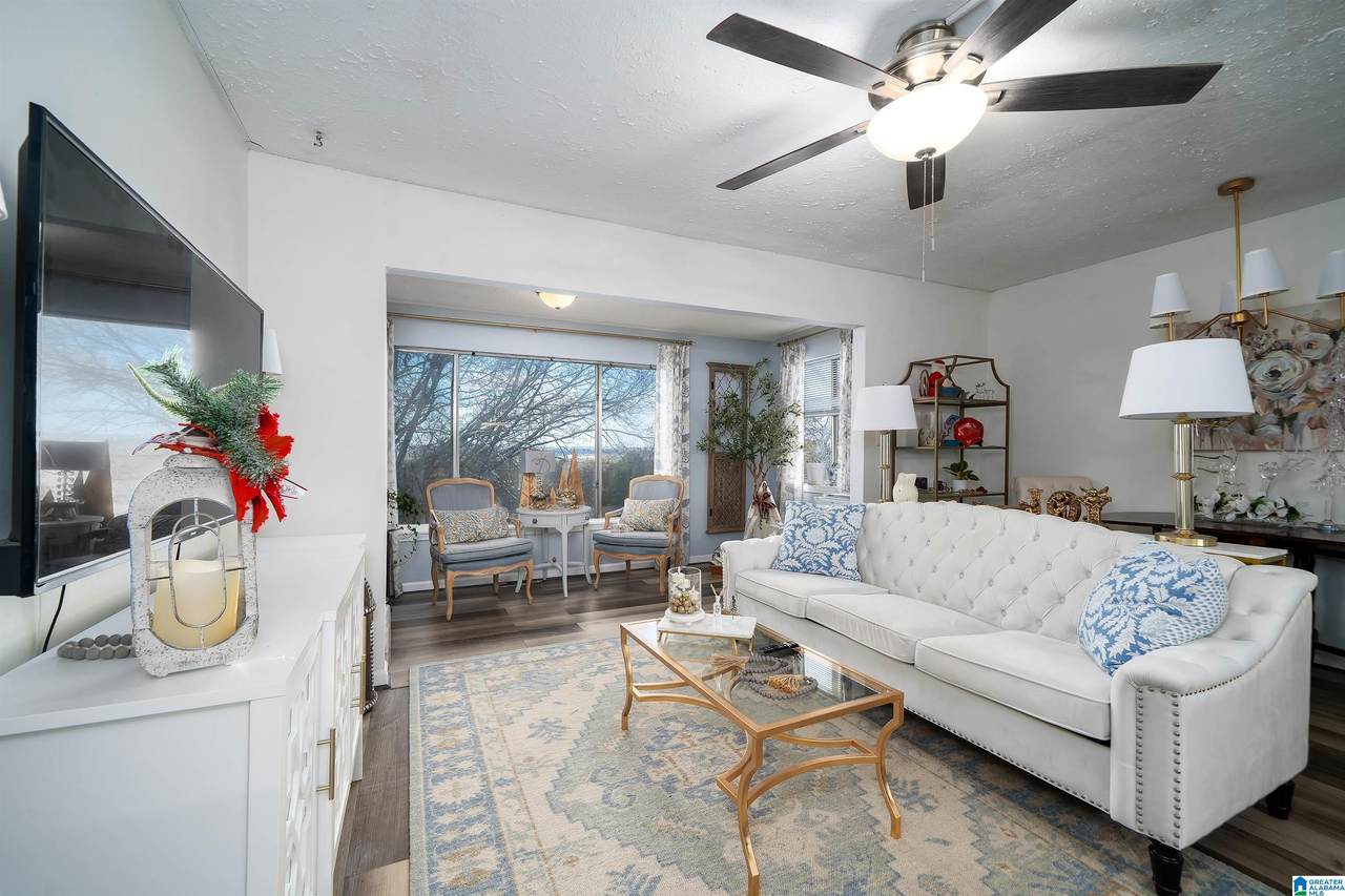 416 Skyview Drive - Photo 1