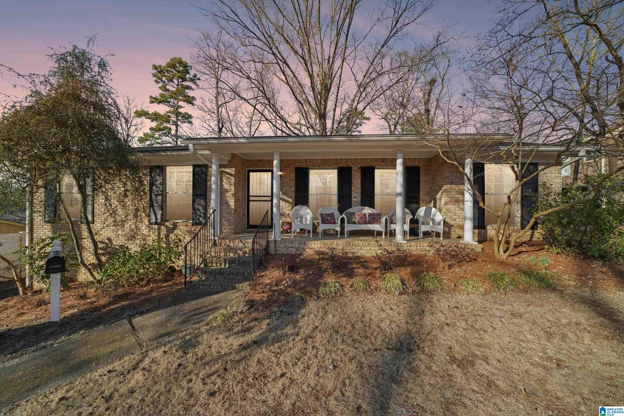 900 20TH AVENUE - Photo 1