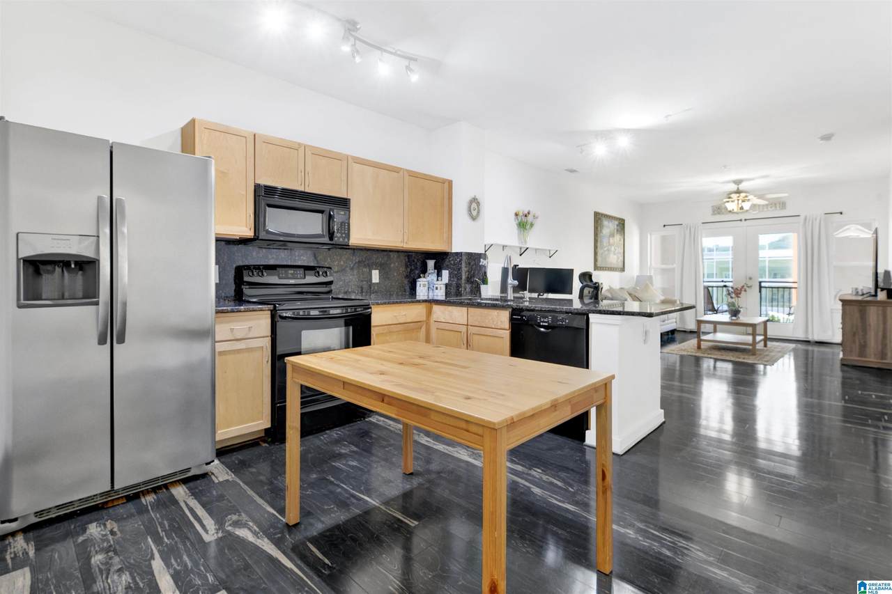401 20TH STREET - Photo 1