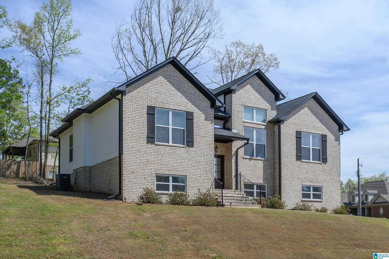 315 Richards Circle - Photo 1