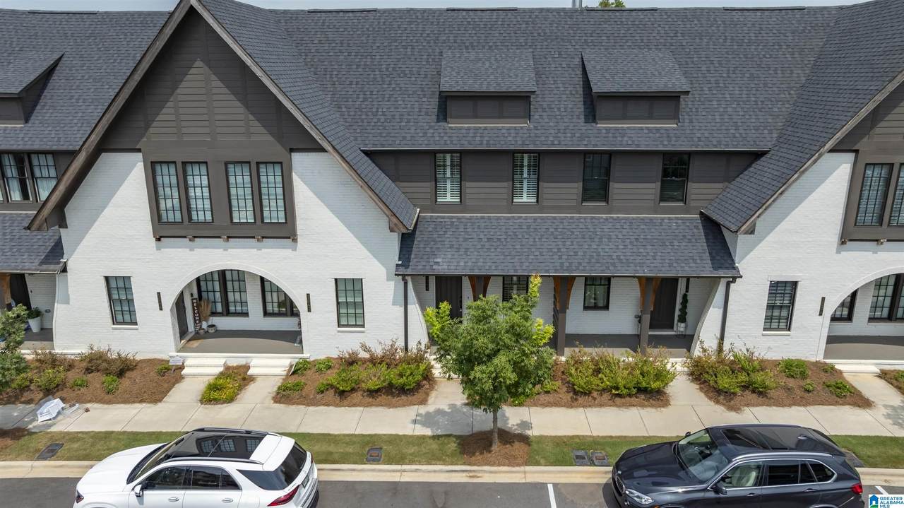 1040 Windsor Drive - Photo 1