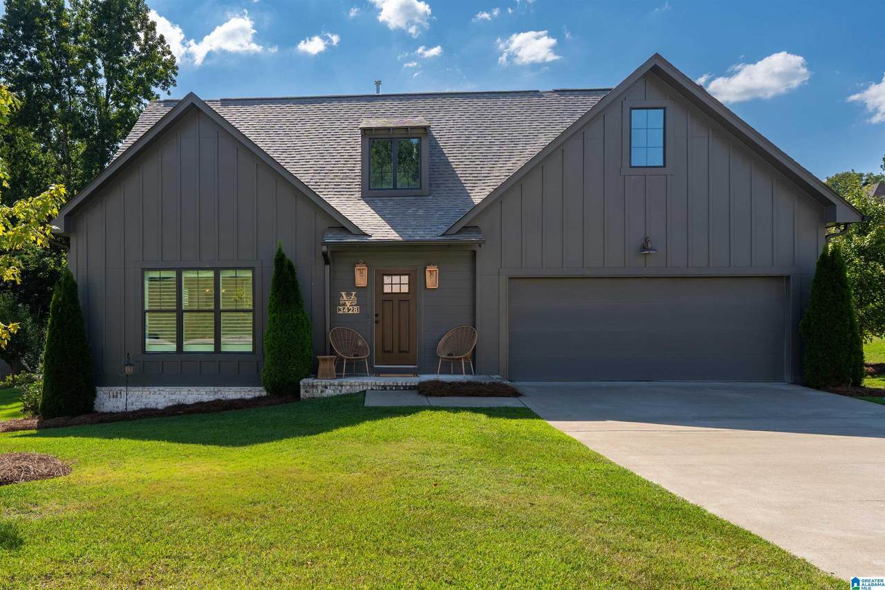 3428 Chatham Circle - Photo 1