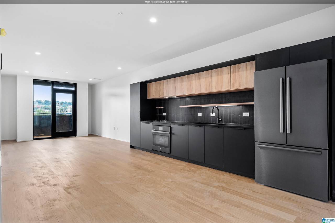 2323 2ND AVENUE - Photo 1