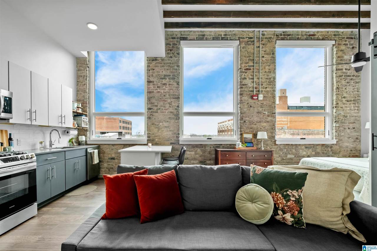 1801 2ND AVENUE - Photo 1