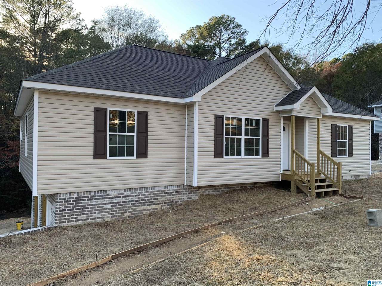 801 Lakeshore Circle - Photo 1