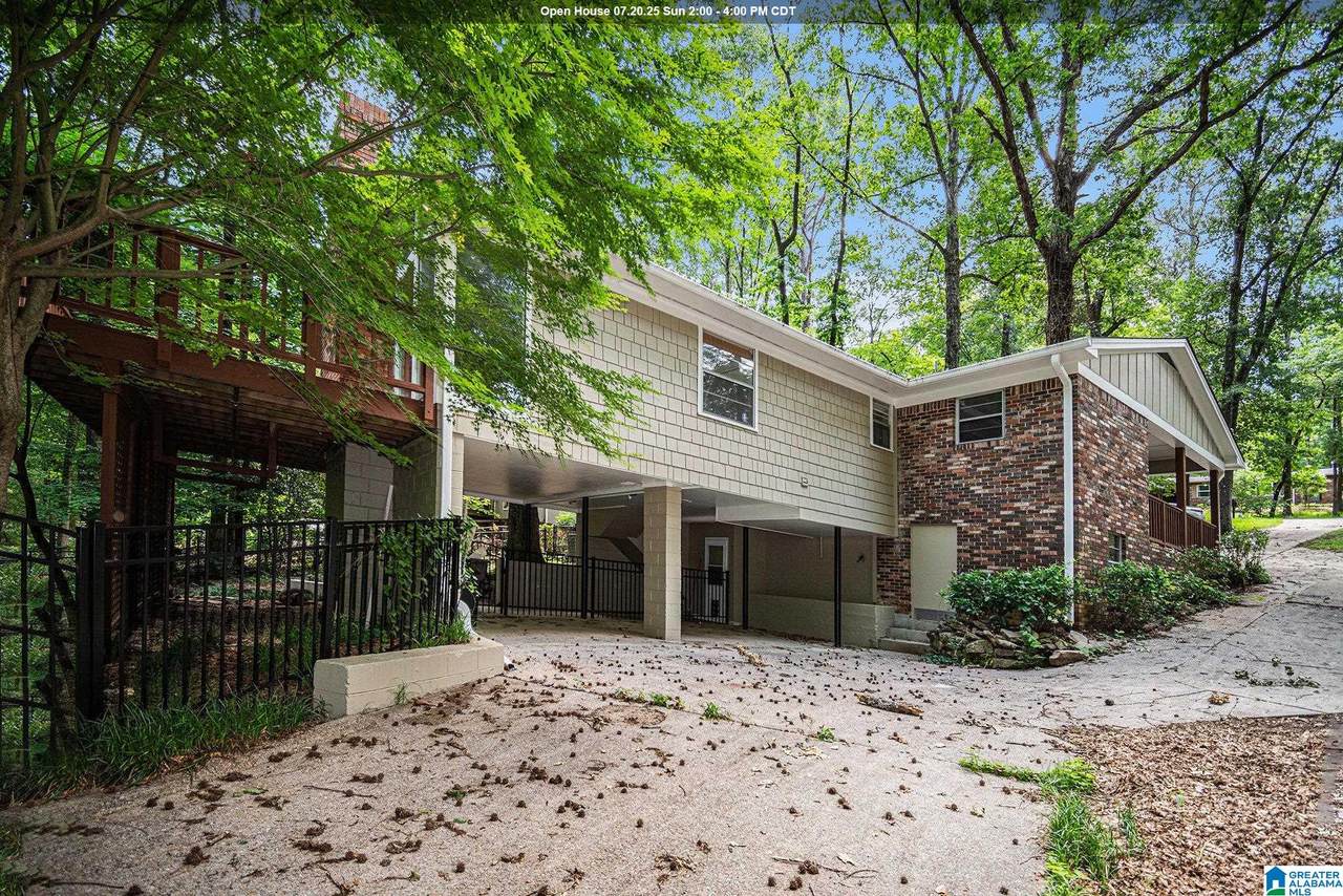2970 Lake Park Circle - Photo 1