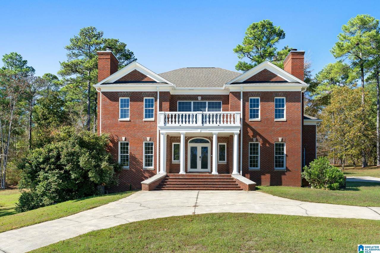 409 Pineview Drive - Photo 1