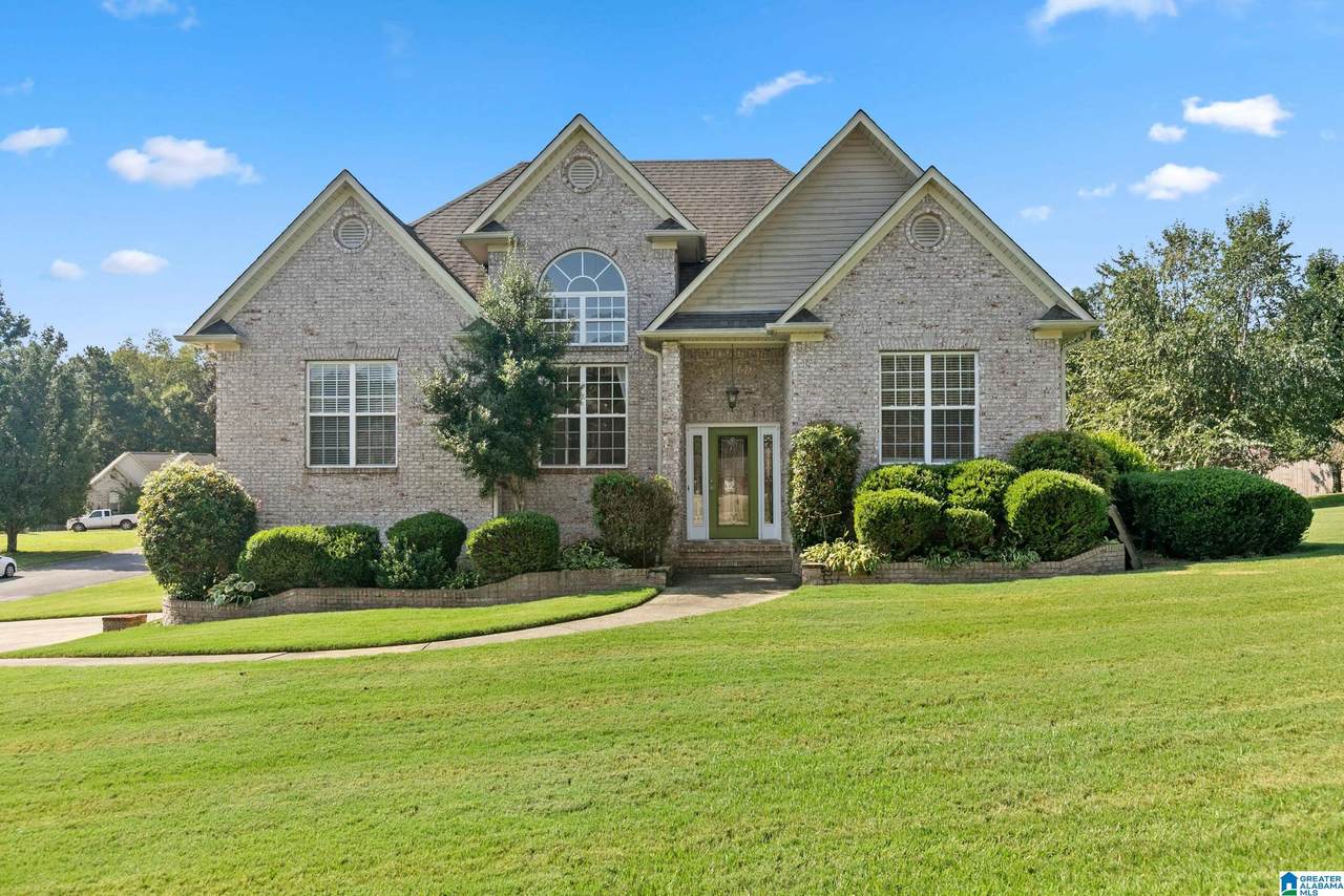 700 Ridgefield Circle - Photo 1