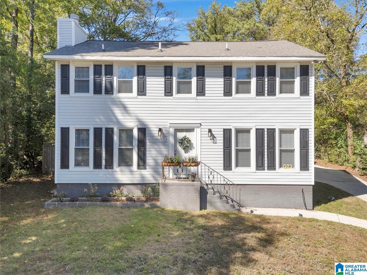 972 Alford Avenue - Photo 1