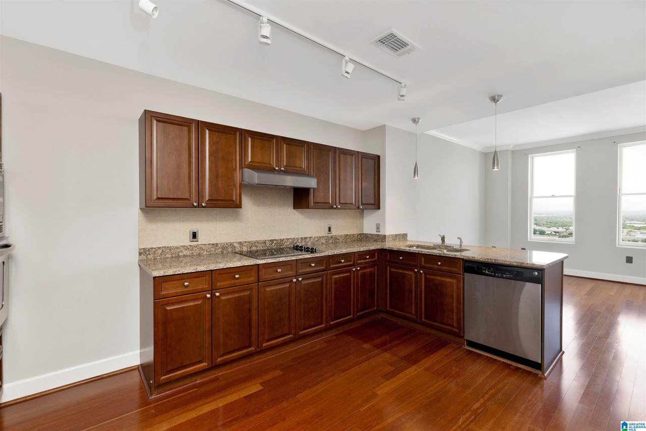 2024 2ND AVENUE - Photo 1