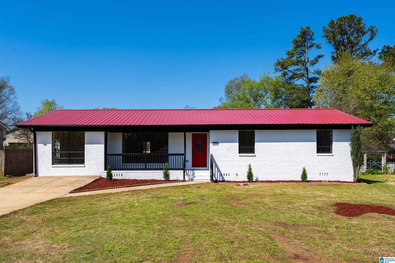 2812 Emerald Avenue - Photo 1