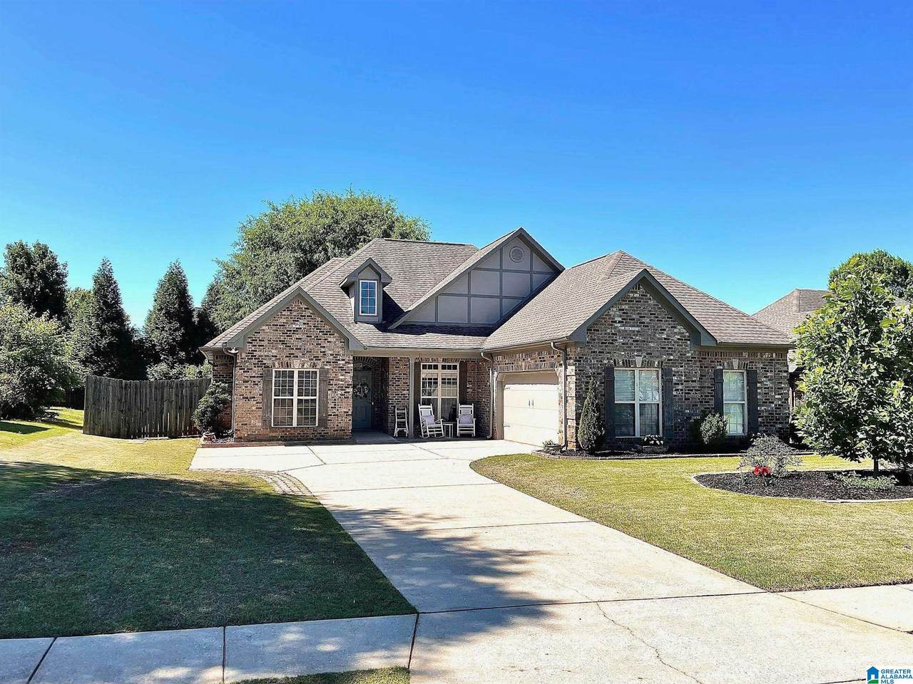137 Tanglewood Drive - Photo 1