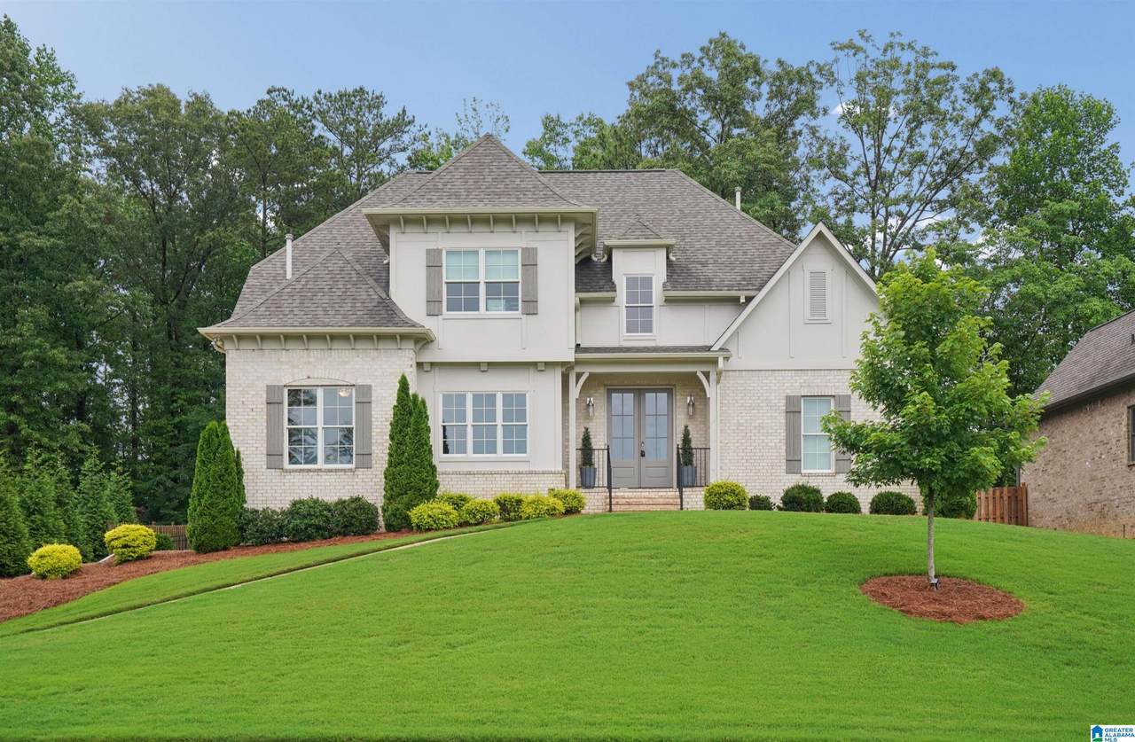 2004 Glendale Circle - Photo 1
