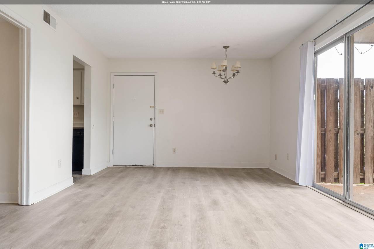 2409 Arlington Crescent - Photo 1