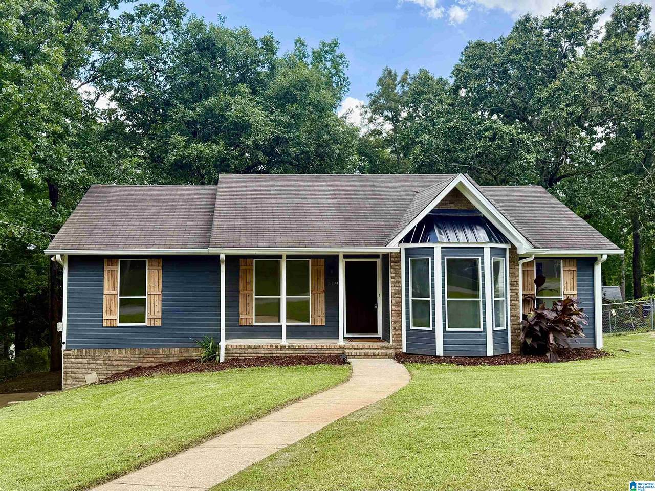 109 Cahaba Forest Drive - Photo 1