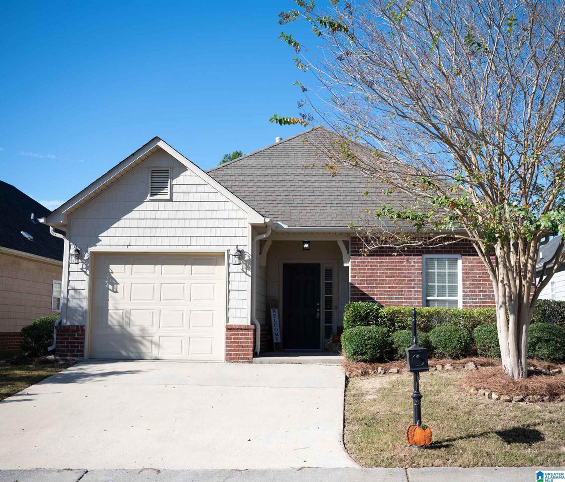 1043 Fairbank Lane - Photo 1
