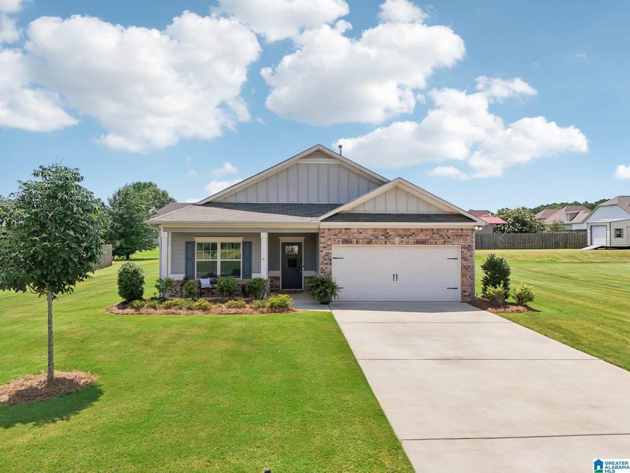 321 Farmingdale Lane - Photo 1