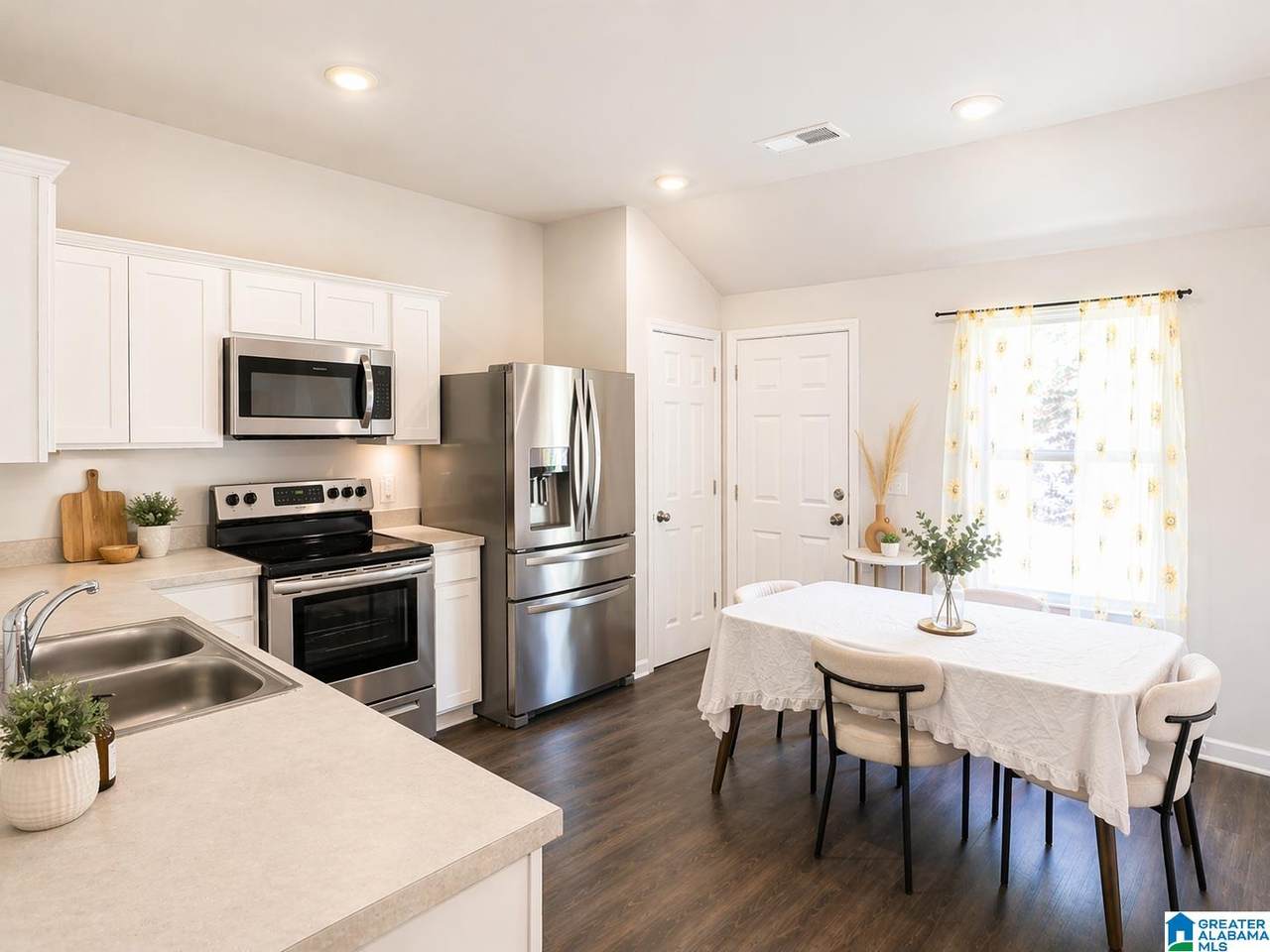 8684 Mohring Place - Photo 1