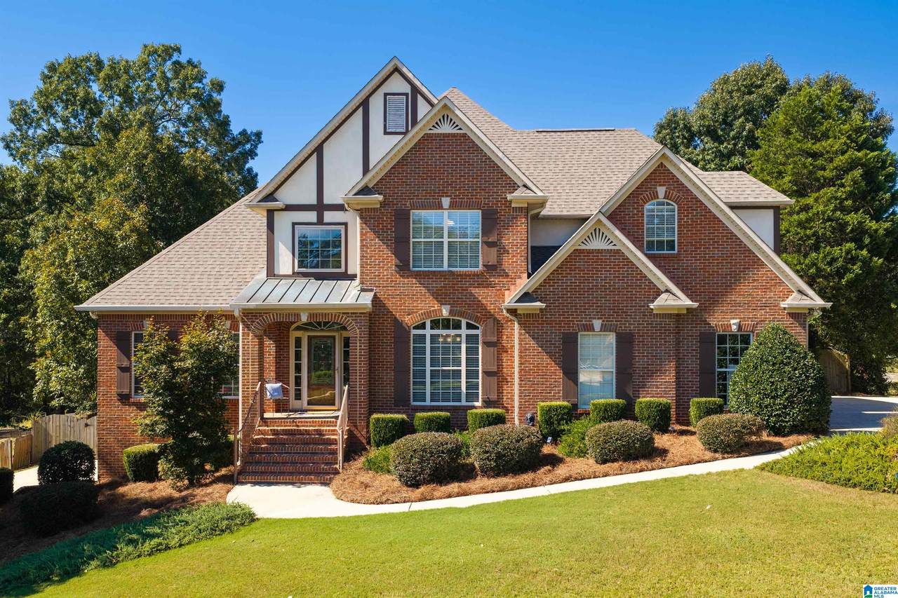 1005 Woodlands Cove - Photo 1