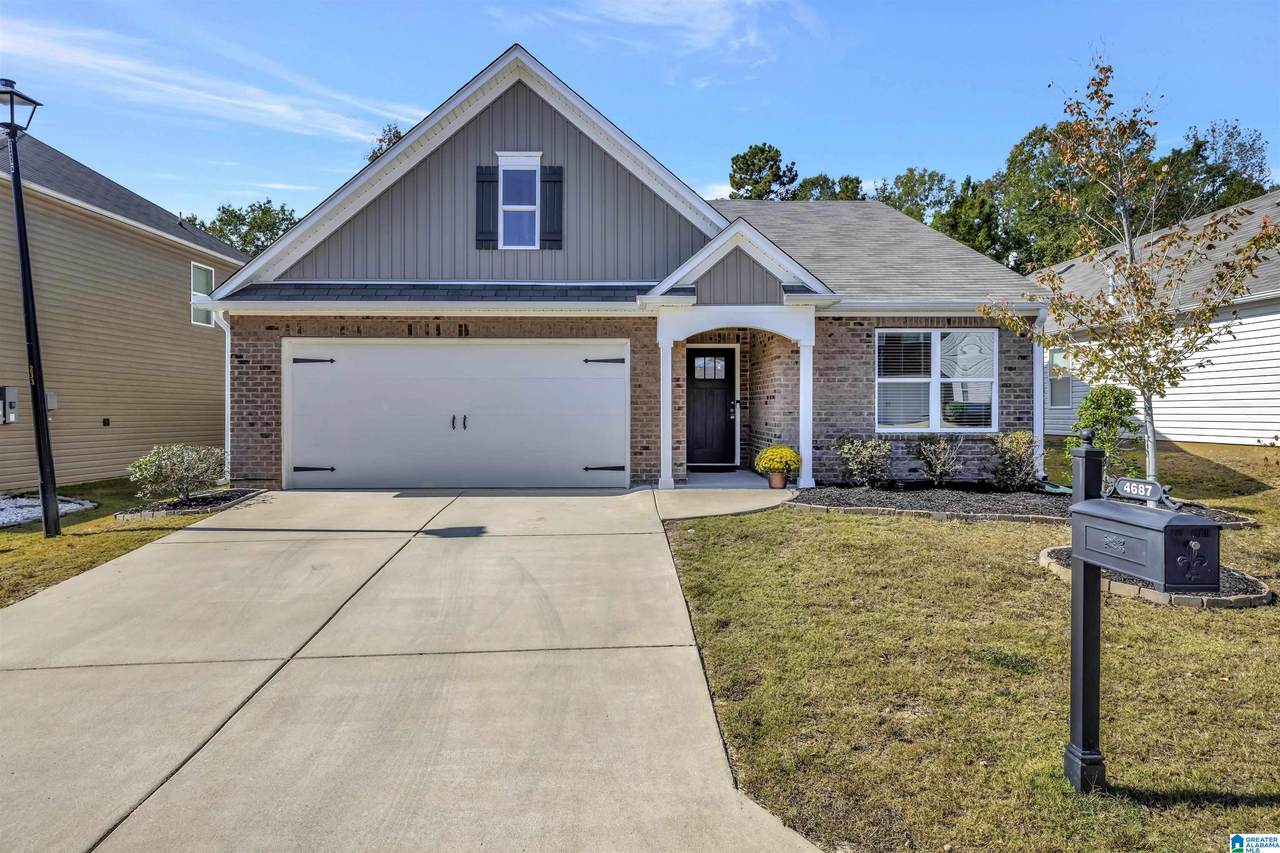 4687 Woodford Circle - Photo 1