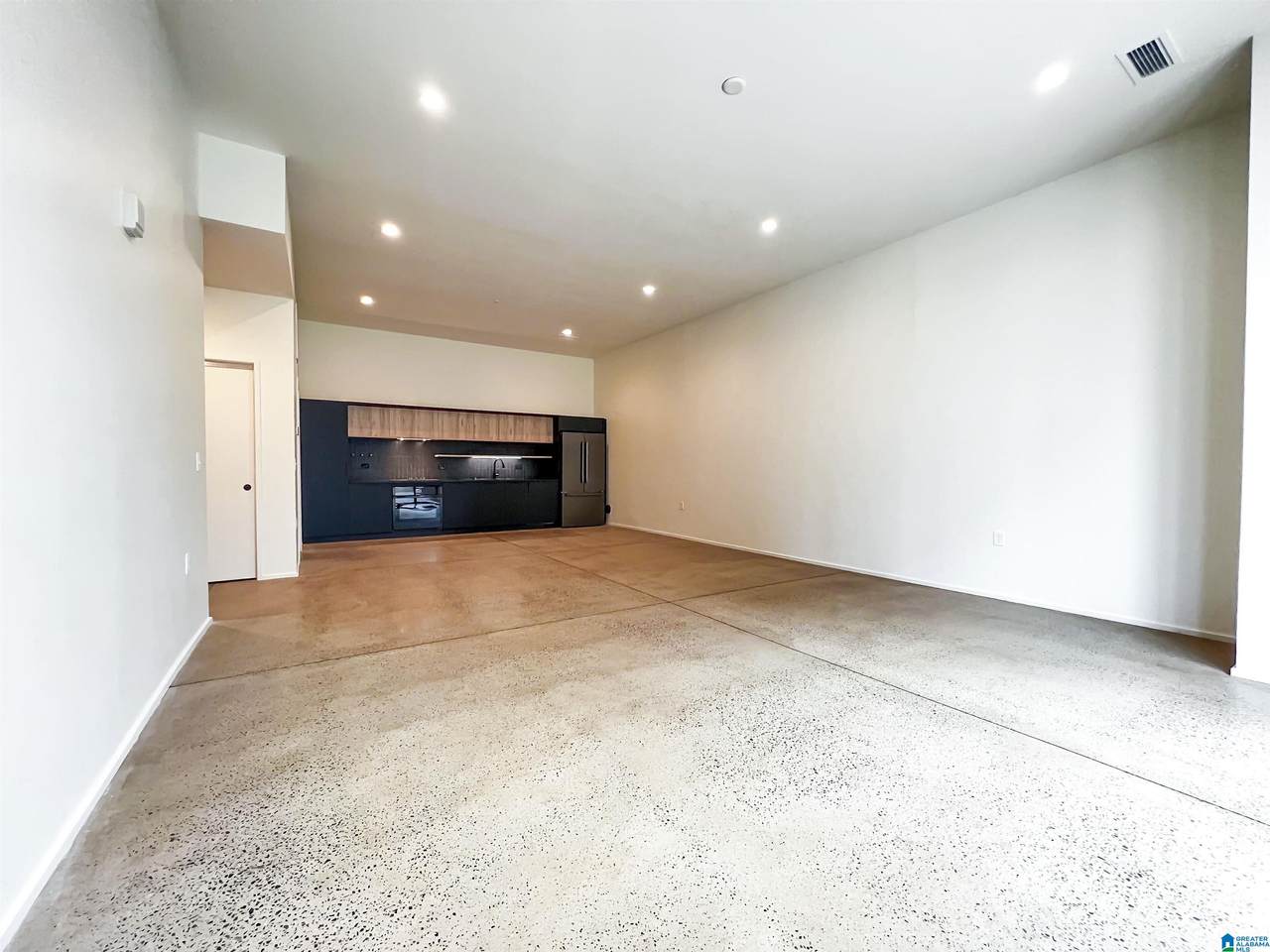 2323 2ND AVENUE - Photo 1