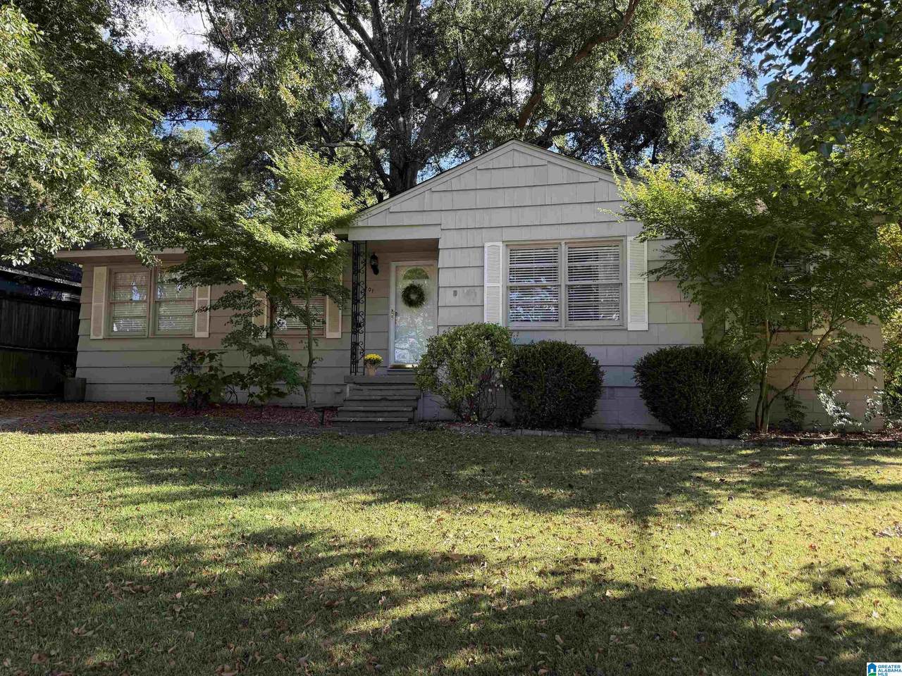 401 Woodvale Lane - Photo 1