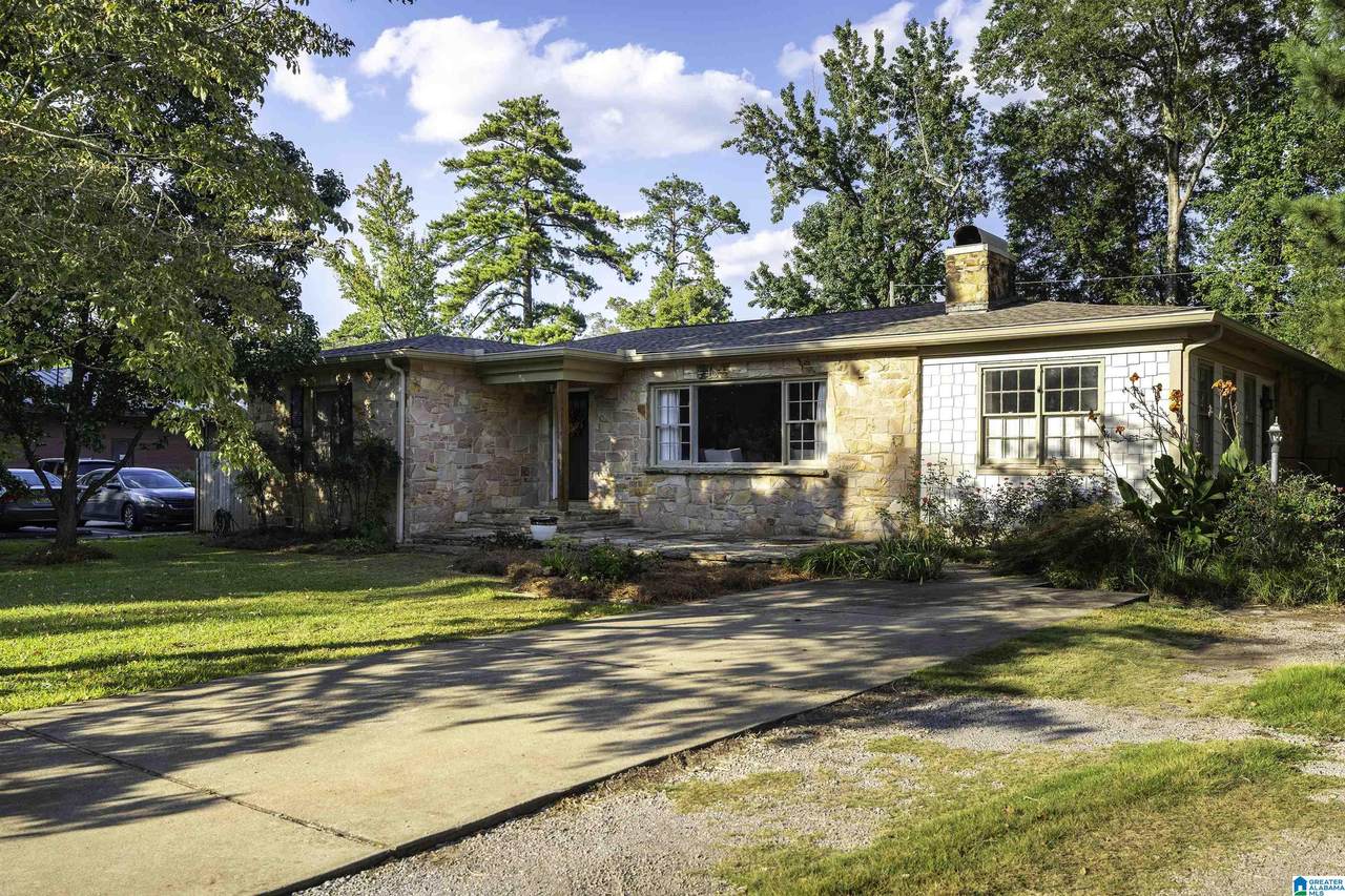 137 Parkway Drive - Photo 1