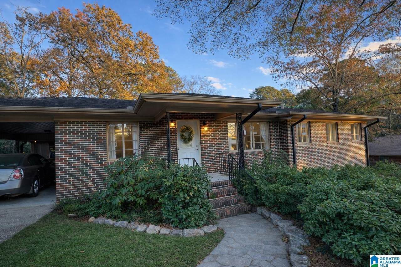 925 Hickory Circle - Photo 1