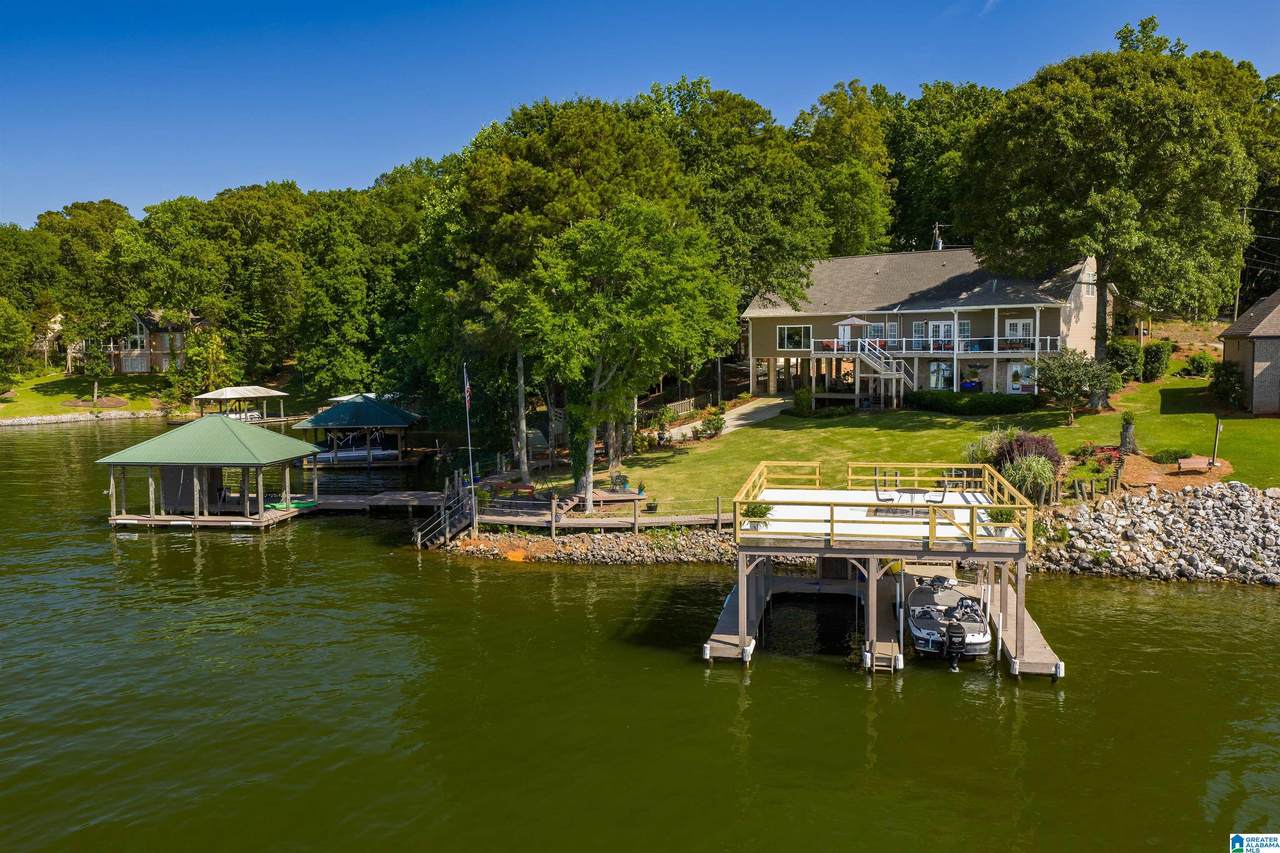 378 Lakeview Circle - Photo 1