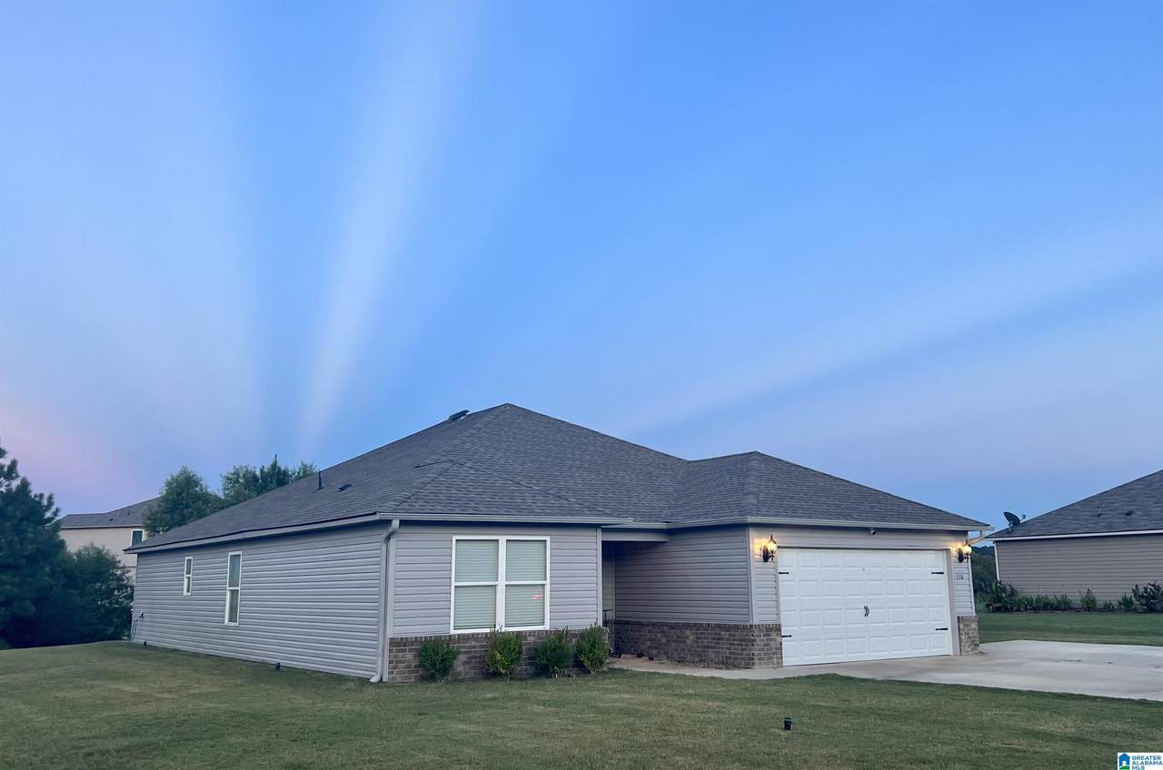 176 Dallas Lane - Photo 1