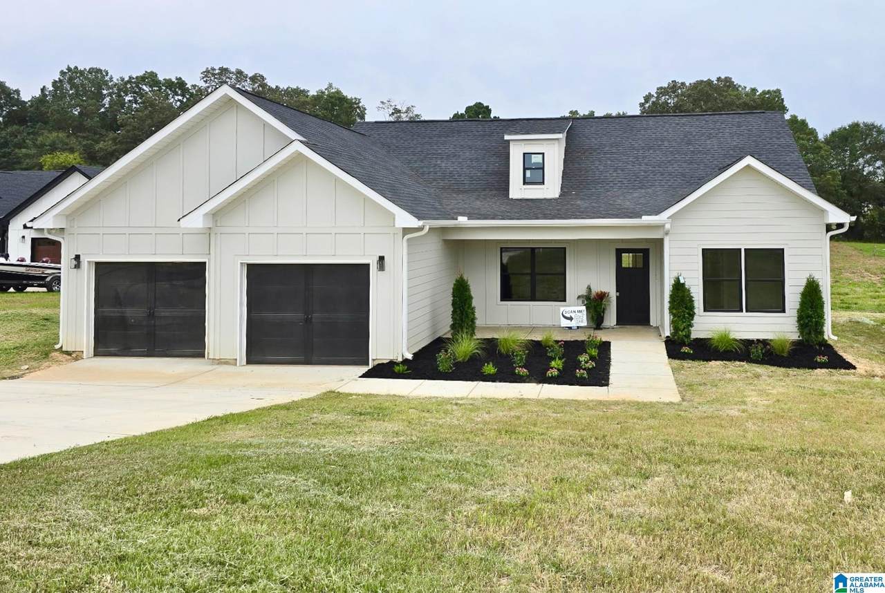 288 County Road 1462 - Photo 1