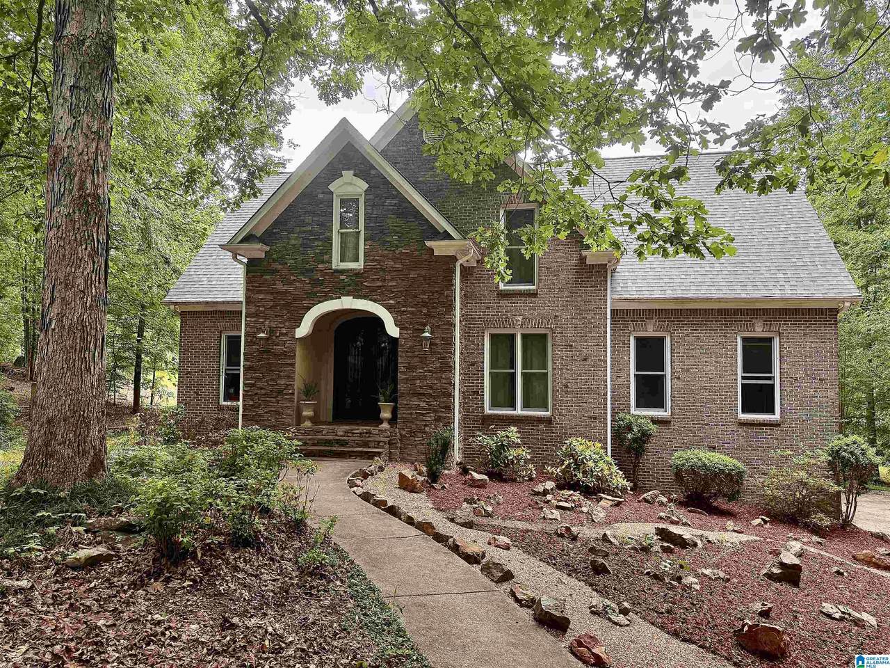 300 Twelve Oaks Circle - Photo 1