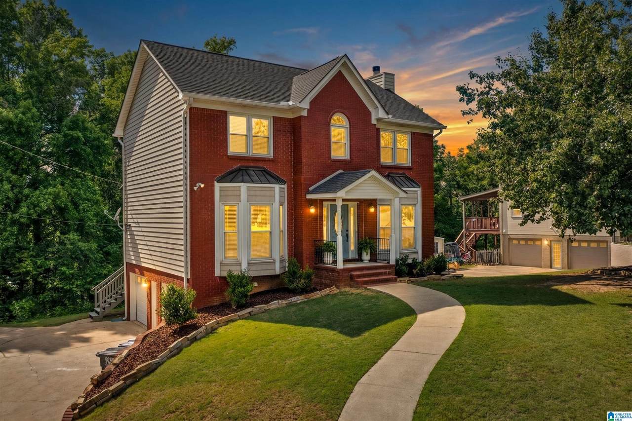 5032 Knoll View Circle - Photo 1