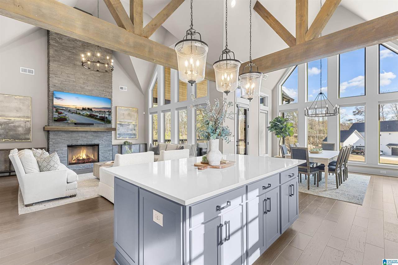 937 Livvy Lane - Photo 1