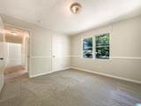 5024 Oak Leaf Circle - Photo 12
