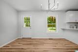 941 Honeysuckle Lane - Photo 11