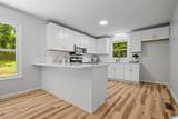 941 Honeysuckle Lane - Photo 14