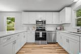 941 Honeysuckle Lane - Photo 16
