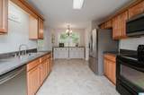 1015 Hickory Circle - Photo 11