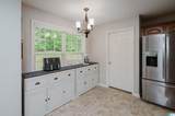 1015 Hickory Circle - Photo 6