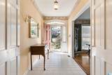 17 Christopher Way - Photo 4