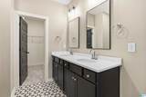 1148 Windsor Square - Photo 20