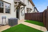 1148 Windsor Square - Photo 29