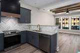 1105 Windsor Square - Photo 23