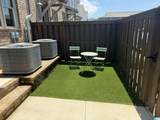 1211 Windsor Square - Photo 32
